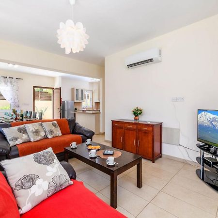 Blue Water Bay Villas Paralimni Dış mekan fotoğraf