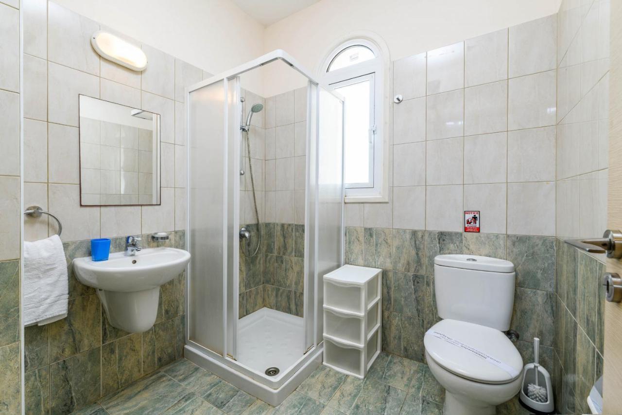 Blue Water Bay Villas Paralimni Dış mekan fotoğraf