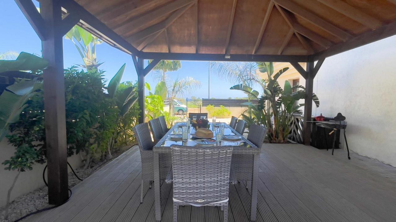Blue Water Bay Villas Paralimni Dış mekan fotoğraf