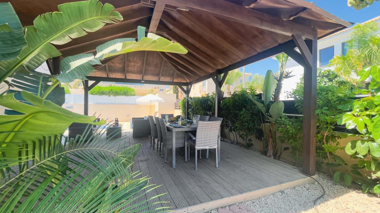 Blue Water Bay Villas Paralimni Dış mekan fotoğraf