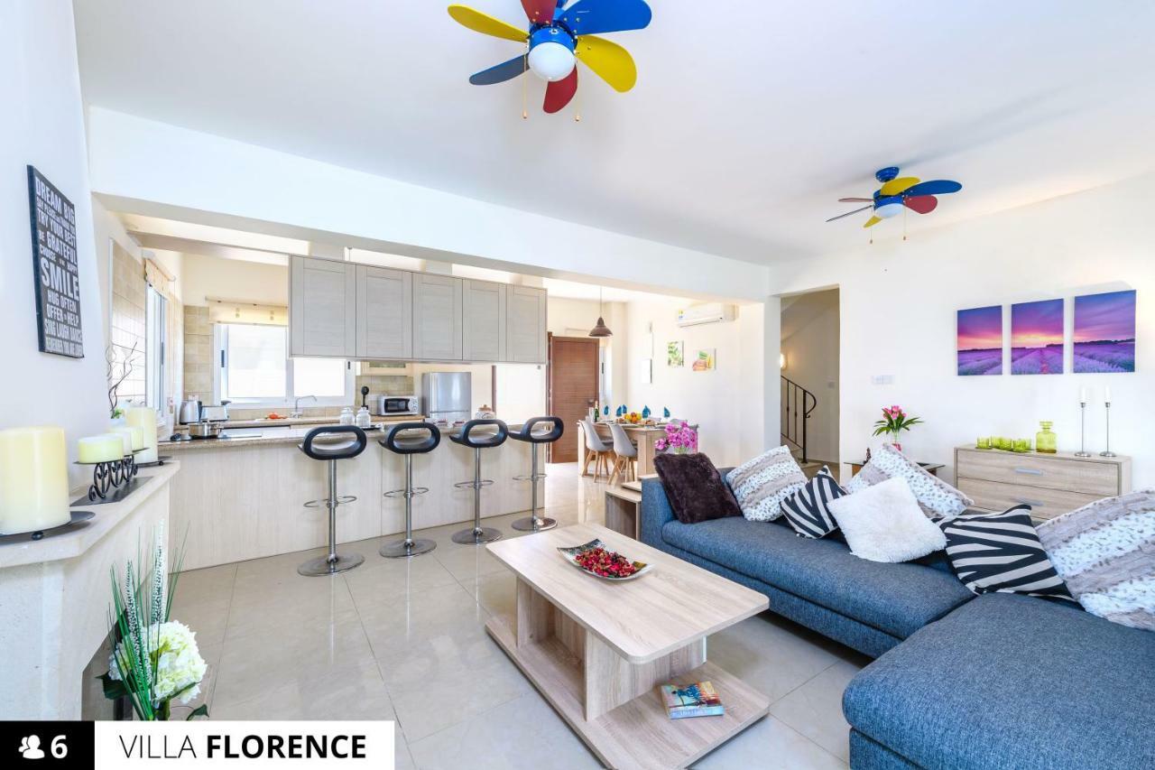 Blue Water Bay Villas Paralimni Dış mekan fotoğraf