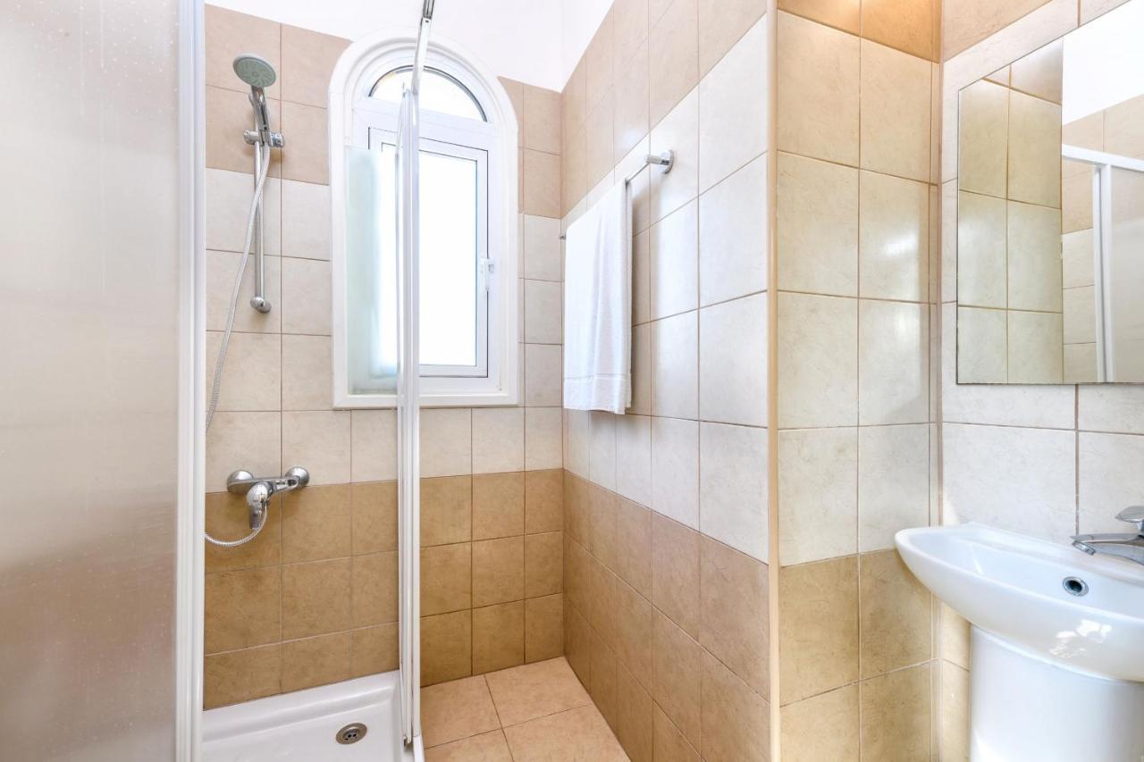 Blue Water Bay Villas Paralimni Dış mekan fotoğraf